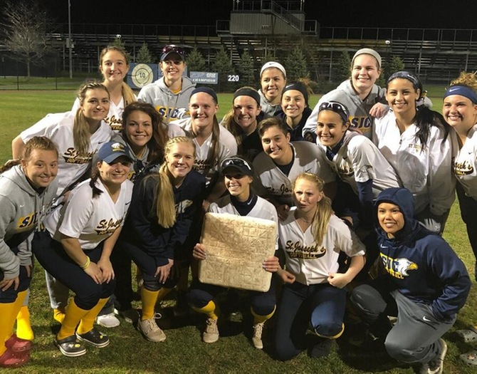 DeFina Breaks Single-Season Stolen Bases Record in Softball’s Split with FDU-Florham